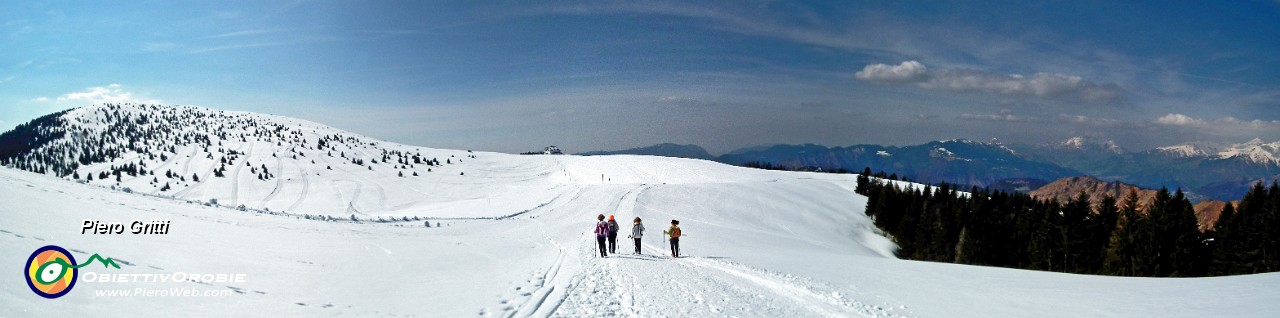 19 Pan. verso il Rif. Magnolini e il Monte Alto.jpg